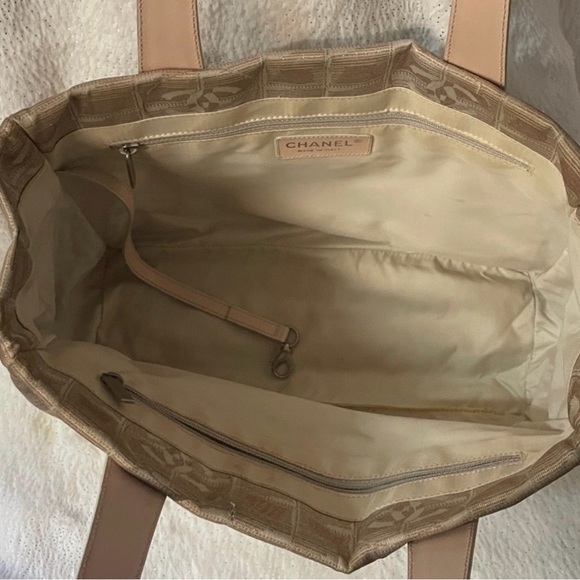 Authentic Small Chanel Travel Tote Bag w/Hologram Serial Number (Preloved) - Picture 9 of 16